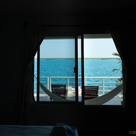 Casa Sol Y Luna Bacalar Bed & Breakfast ภายนอก รูปภาพ
