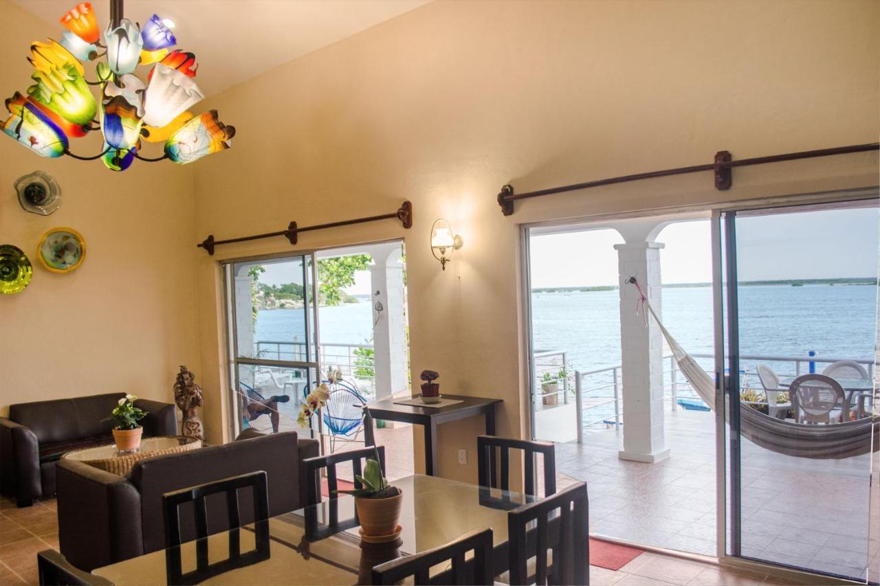 Casa Sol Y Luna Bacalar Bed & Breakfast ภายนอก รูปภาพ